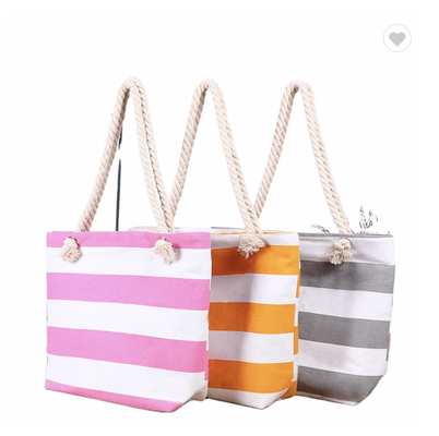 Un bon prix. Sacs en tissu de coton pour les achats dans les supermarchés en ligne