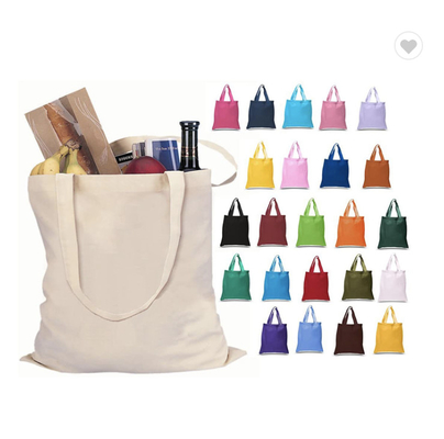Un bon prix. Sacs en toile de coton écologique pour achats en ligne