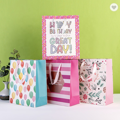 Un bon prix. Sac à emporter à la corde à dessin Merci Sac en papier Emballage Sacs cadeaux de Noël recyclables en ligne